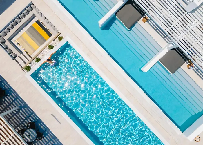 Quartano By Heliessa, Adults Only 3*